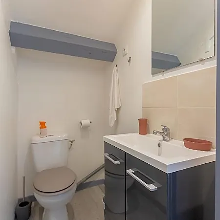 Trankil-apparts Basilique Hotel 2*